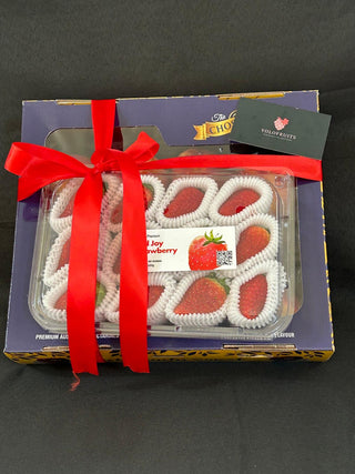 CNY Gift Set - Australia The Chosen Ones Premium Gold Nectarines Gift Box + Korea Strawbwerries