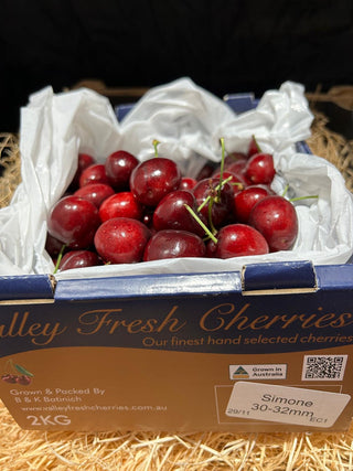 Australia Red Cherries 32+mm Variety: Regina