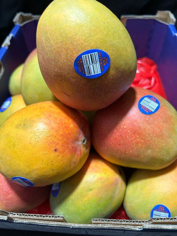 Australian Mango R2e2 Australia R2E2 Bowen Mango Jumbo xLarge (per piece) | YOLOFRUITS